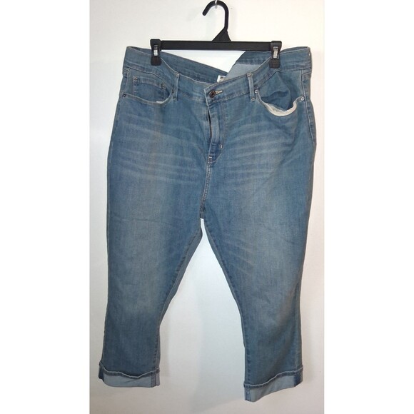 Signature Levis Medium Denim Cuffed Mid-rise Capri Pants Sz 22 - Picture 1 of 2